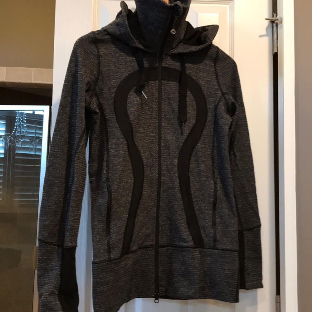 Lululemon stride jacket size 4 my fav but must go